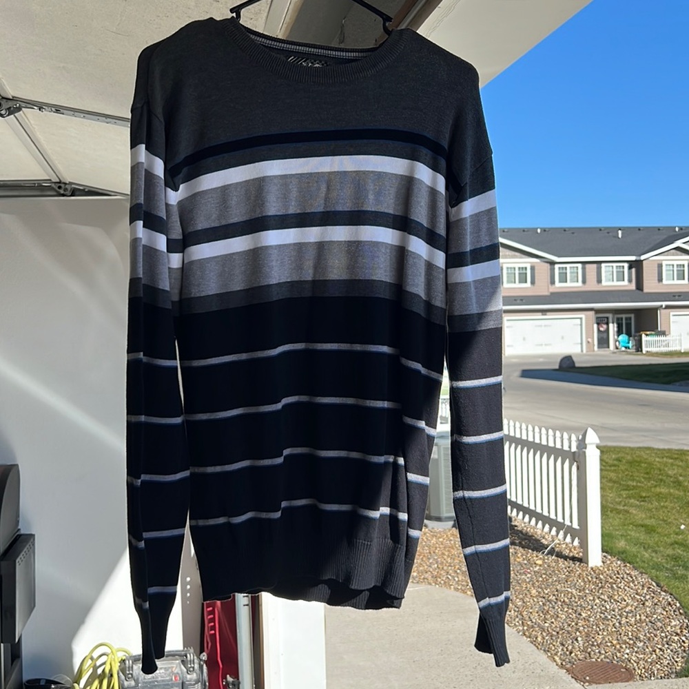 Buckle sweater